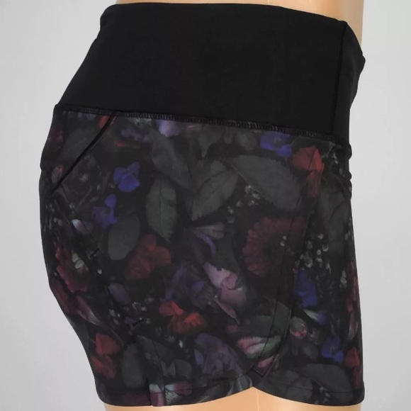 💕Lululemon Run Times Short ll-Frozen Flour… - Picture 6 of 12
